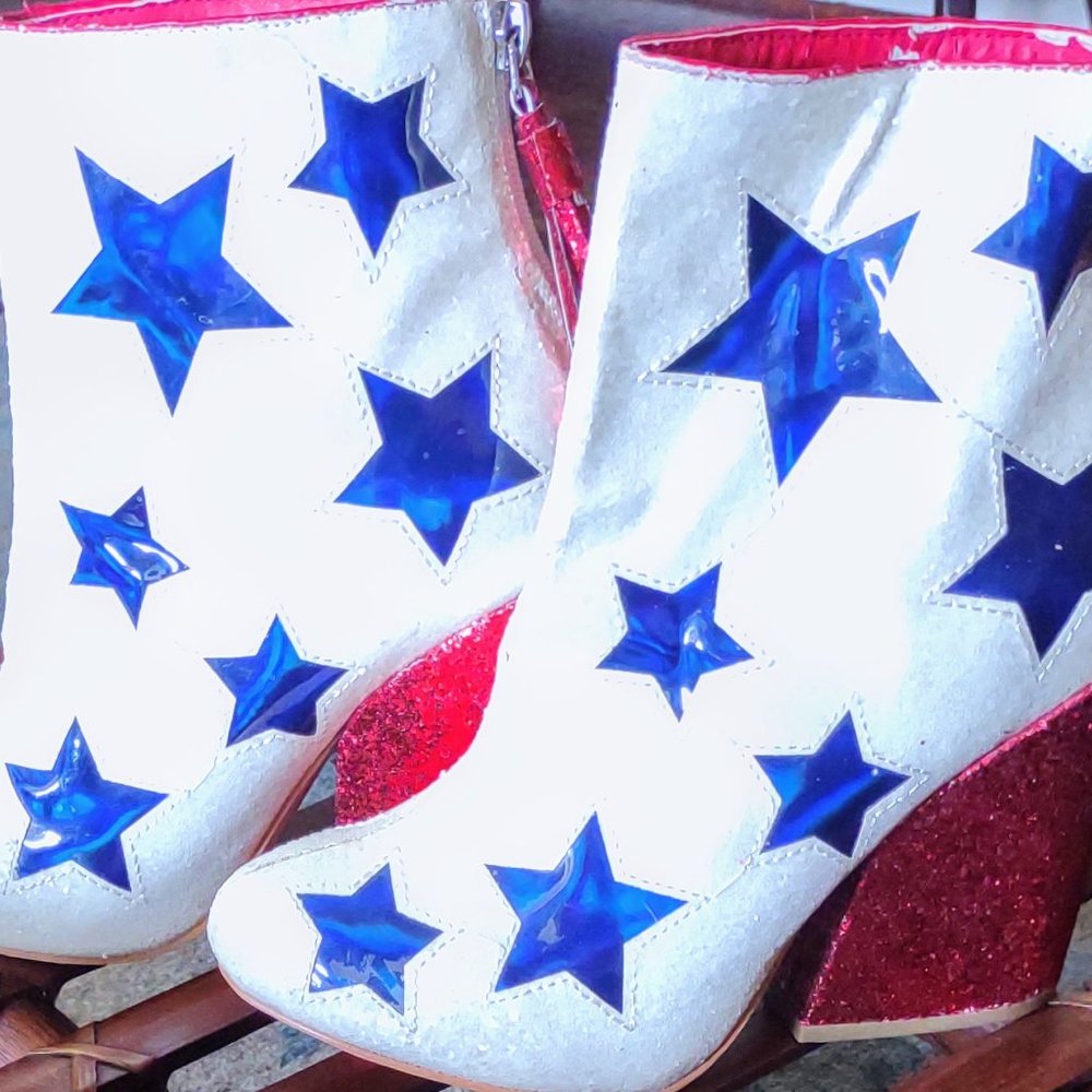 YRU Gemstar Bovine Glitter Leather Star Boots